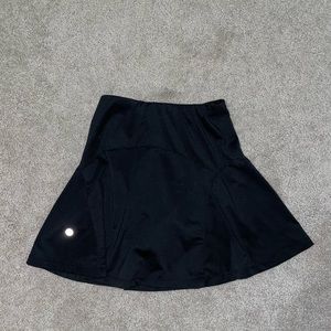 Black lululemon skirt